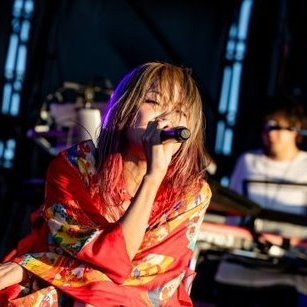 18歳のLiSAっ子です！
全国のLiSAっ子さん達とつながりたいです!!
無言フォロー失礼します　フォロバ100％　🐔同盟