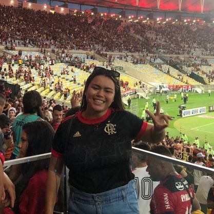 Quero cantar ao mundo inteiro a alegria de ser Rubro Negro 🖤❤ @Flamengo • Não deixe a frieza dos outros te congelar.