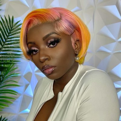 YouTuber 🎥🇬🇭 | The Darkskin Muva Of Color 🌈✨