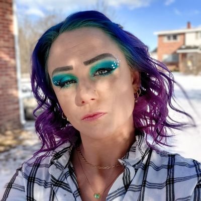 hair and makeup artist, entrepreneur, mom, free spirit ♍✌