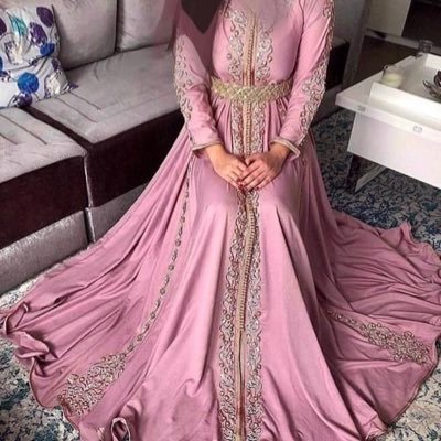 ام وزوجه وجده محبه لعائلتي