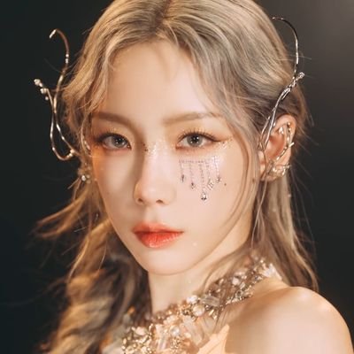 Ophelia_Arcana's profile picture. 🇲🇾 Follows multiple fandoms. Likes J-pop & K-pop, animes, music. Doesn't make content. Trying hard to catch up to new internet fandom language.