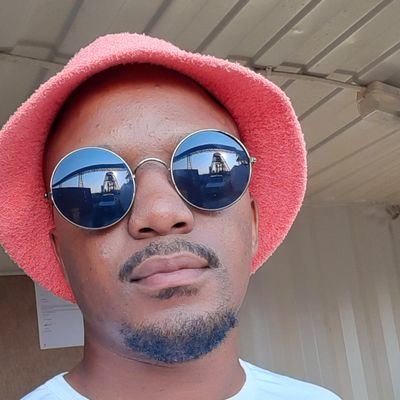OnkaSuks's profile picture.