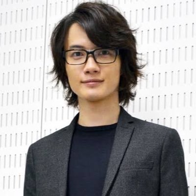 コンサルティング会社勤務  お寿司屋さんとBarが好きです