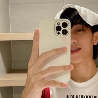 khempanut (@pich_omega) 's Twitter Profile