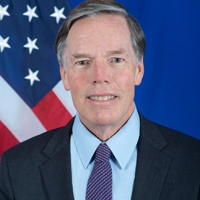 Official account of 🇺🇸 Ambassador to 🇨🇳 Nicholas Burns. 美国驻华大使伯恩斯官方账号. For more on the U.S. Mission to China, visit us at https://t.co/ToMSLAY4t4