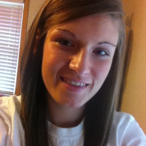 hannahn_3's profile picture. I have no clue how to use this thing soo help me out by following me (:
