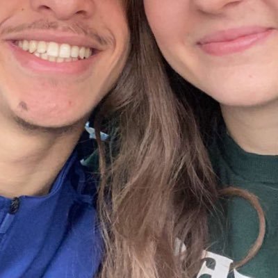 Ynsbbzne's profile picture. 