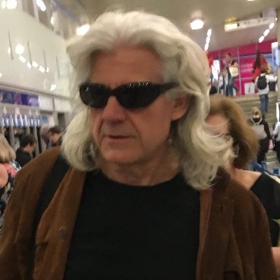 MD/Founder of @FutureproofPR @FutureproofRecs #records #promotions #marketing #producer #guitarist #bassplayer #webdeveloper