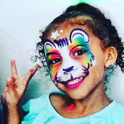 face painting,  Airbrush tattoos,  glitter tattoos,  we attending Houston and near areas 
8323529931