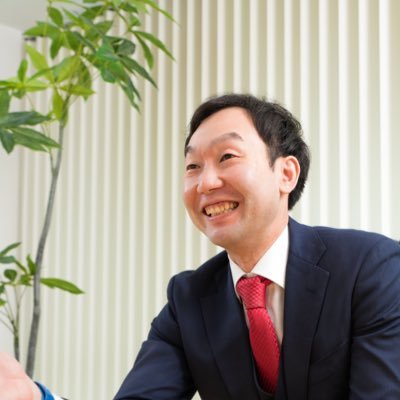 中小企業診断士／30代📖医薬品卸営業13年／趣味ランニング、自重トレ🏃‍♂️【保有】中小企業診断士、簿記2級、宅建士、MR資格／中小企業診断士として独立開業／NPO法人ハジマリ代表理事