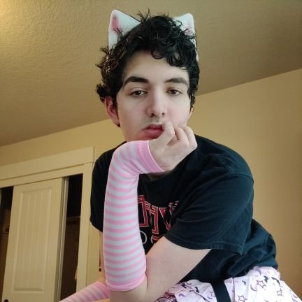 RheaTheStrimmar's profile picture. 💛Name: Rhea, or Cell or Celeste.
💜Pronouns: she/they.
💛Super Trans.
💜Even more gay.
💛Very gamer, much anime.
💜Poly.