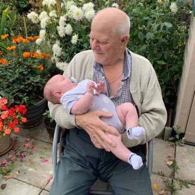 leslietemple17's profile picture. 