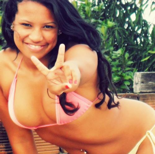 Canceriana,Feliz,e Não abro mão de algo que sei que posso conseguir,Super fã no Nx Zero&Pitty Carioca E o que seria de mim sem ele Diego Herminelli Razão 3