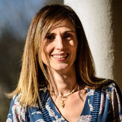 Docente. Disciplina Positiva en Familia, Aula y Organizaciones. 
Presidenta de la Asociación Disciplina Positiva España.