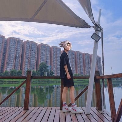 xiaogui82371694's profile picture. 