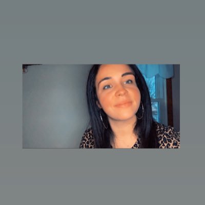 SarahMullett7's profile picture. be a fruit loop 
     in a bowl full of cheerios:)