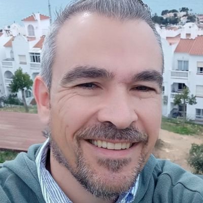 Malagueño.54 años.Actualmente.Trabajando. Estudio en el Romeral. Hermanos Maristas. Sagrada Familia.Experto en https://t.co/Dcd8Ul9SoI.
