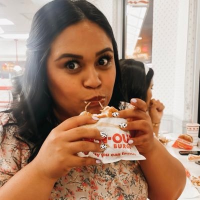 Arr_Elle_Gee's profile picture. Prov. 3:5-6 ❤️🦋🌻🍍