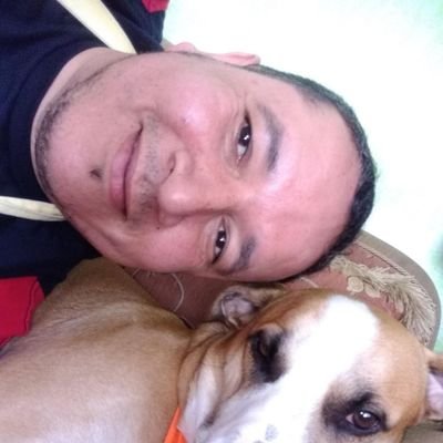 Padre de familia, admirador de Federer, Contador público, enfermo por el fútbol,1927 América de Cali, Guns n Roses, Real Madrid, Colombiano 100%,#Antiuribista