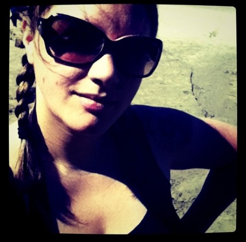 badtiff's profile picture. I say the F word here.