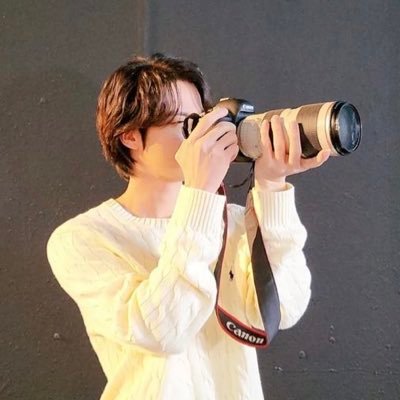 p1neapplejin's profile picture. ;𝖯𝖾𝗋𝖿𝖾𝖼𝗍 • 𝖡𝗋𝖺𝗏𝖾 • 𝖠𝖽𝗏𝖾𝗇𝗍𝗎𝗋𝖾; •𝖠𝗅𝖿𝖺• «🦊» • 𝖿𝗂𝗅𝗆 𝗌𝗍𝗎𝖽𝖾𝗇𝗍 • 🌊 🍍