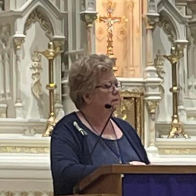 Daughter of God, called to be Wife, Mother, (Mother of a priest), Grandmother. I love our Church & Her priests. I'm also the ExecDir of the https://t.co/vHPIKJ4VyS