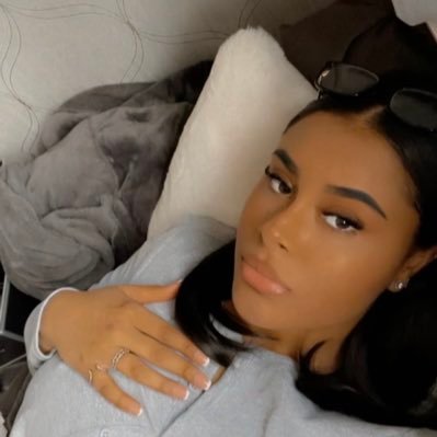 libbiesmithx's profile picture. 🍒