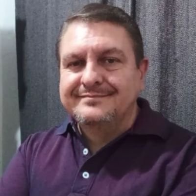 São Mateus - São Paulo - SP
Não tenho partido! Sou cidadão, e me orgulho de ser Paulistano, Brasileiro e torcer pra que um dia as coisas aqui se façam corretas