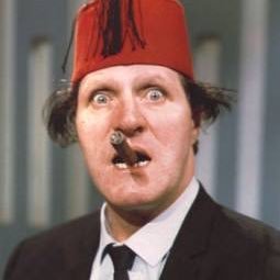 Gurmot's profile picture. Pro-EU, pro-fairness and pro-peace centrist. I hate self-serving and corrupt people but like people who love dogs or play Bass.