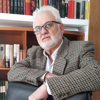 francismarpan28's profile picture. Soy escritor. Necesito dar existencia a los relatos que guardan los pliegues de mi cerebro, antes de que huyan con mis neuronas y queden relegados en el olvido.