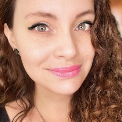 Information Systems, PhD 👩🔬 📙 Passionate about technology, project management, business processes, and digitalisation 🖥 ⚙ ♥ 🌟
