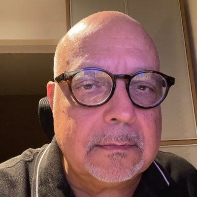 Prof_hilbernon's profile picture. Professor. Graduado em Comunicação Social pela PUC/RJ, MBA pela  UFRJ e Mestre em História Política pela UERJ. Proprietário da Consultoria MaxiTraining.