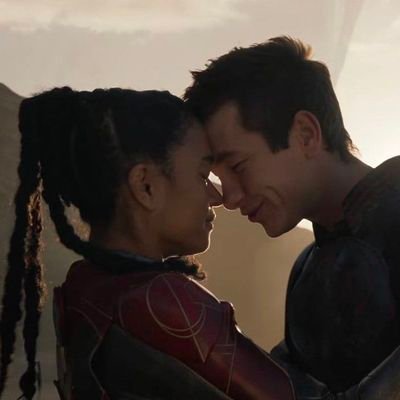 feelsomthings's profile picture. i guess i don't know how to live