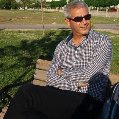Yeni Yaşam Gazetesi. Ex Mali Müşavir... Sinema, edebiyat, politika, basketbol... Uzaklaşıp da evin yolunu bulamamak, olduğun yerde kalakalmaktan iyidir.