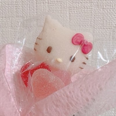 ym___aaa03's profile picture. 03大学生🛁  済→眉下 眼瞼下垂 埋没 鼻尖 鼻中隔 鼻孔縁 歯列矯正