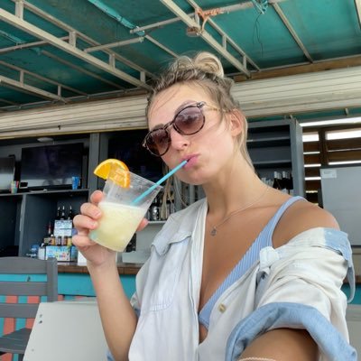 ShalieHalvorson's profile picture. livin’                                           Snapchat-- Shalie.ann.