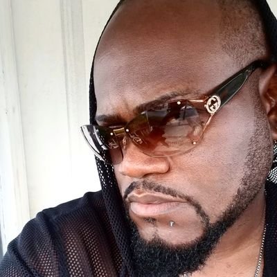 Im a 20 +yr dance hall/ reggae veteran /tv host . Links :reverbnation/mrstifflloyddstiff. Fb/lloyd stiff. Fan page fb/lloyd d stiff. Ig@real_lloyd_d_stiff