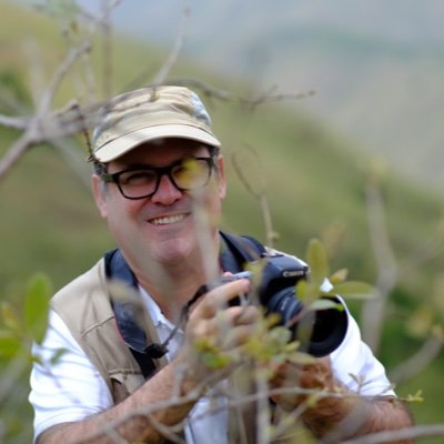 We talk about colombian birds and his conservation.