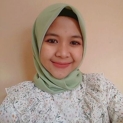 putri_putriyani's profile picture. Tim rebahan!