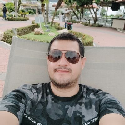 Amiguero, Profesional en Telecomunicaciones, Trabajador, Si me sigues te sigo! Hincha del mejor equipo del Ecuador BARCELONA!! ⚽️Guayaquil 🇪🇨