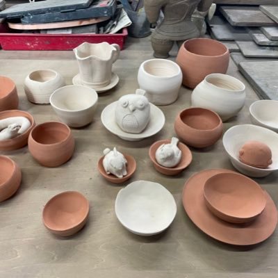 chuo_tougei_new's profile picture. 中央大学陶芸研究会の最新アカウントです！陶芸研究会の活動や新歓についてのお知らせを発信していきます♪ 気軽にDMして下さい！ #中央大学 #中大サークル