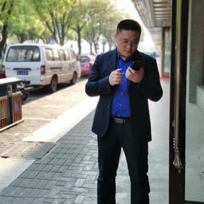 稳重，内裤🩲控，喜商务中年