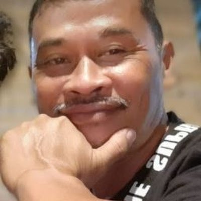 SutriKang's profile picture. 