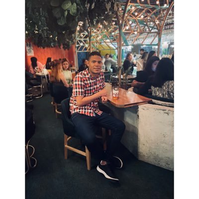 luiyi300's profile picture. 