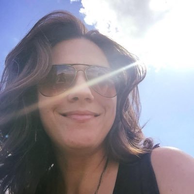 HRsmover's profile picture. smilin' & movin' seeker of sunsets, the open road with tunes on and a plan to eat somewhere | some HR stuff & ⚽️ too