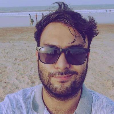 IT professional with a knack for data and machines. Multiple quirks including street photography, 3D Modeling and playing piano.