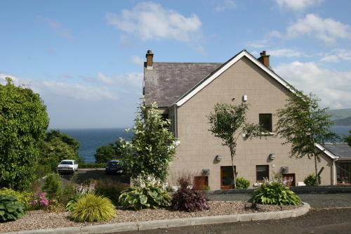 Self catering 5 Star apartments, marvelous sea views, an ideal holiday location for touring the Glens of Antrim Coast and world famous Giants Causeway.