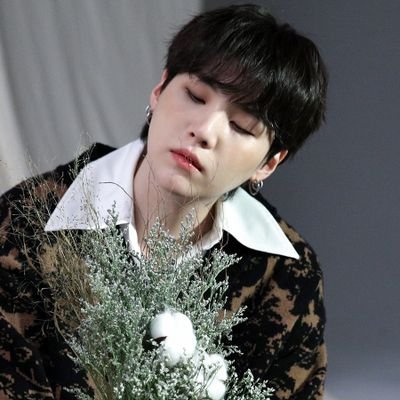 #JIMINNIE to #YOONIE: I watched you while you were asleep and you looked like a cutie cat, can i patpat you? 🥺
💌 Au's ⁀➷ | •᷄ɞ•᷅ 💛 -ㅅ- || Fan account