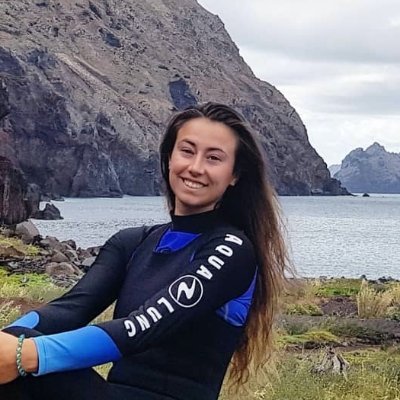 @FundlaCaixa PhD student studying marine predator ecology at @MARE_Madeira @FC_UL 🦈 🦭 | @EM_OYSTER member 🇪🇺 

Gyoza lover, sunset chaser, fish nerd 🥟🌻